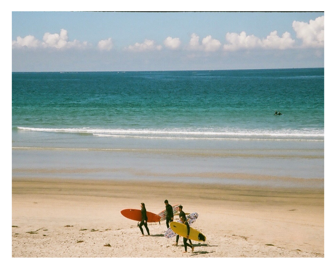 la jolla shores surfers